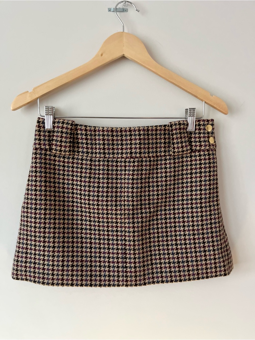 Houndstooth Mini Skirt in Beige and Black